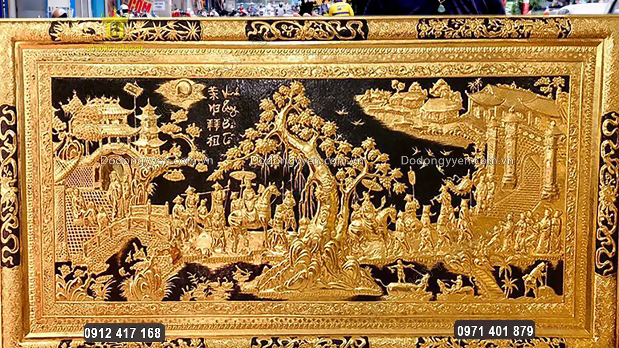 Họa tiết hoa văn được chăm ch&uacute;t tỉ mỉ